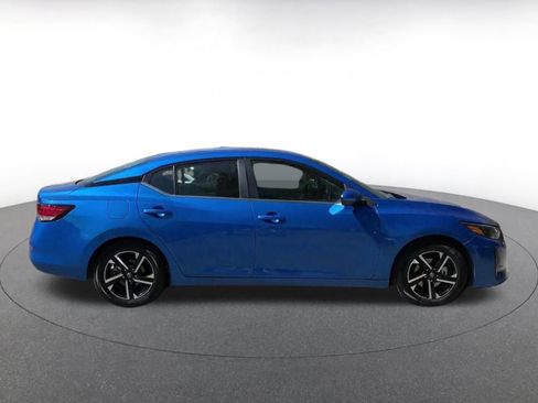 Used 2025 Nissan Sentra SV image 16