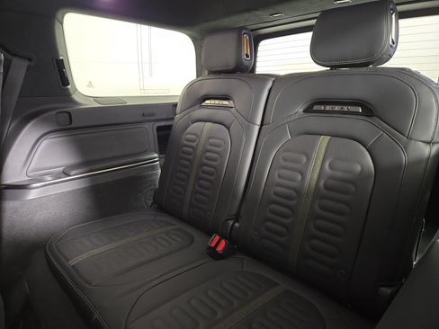 Used 2025 Rivian R1S Adventure Dual AWD/4WD image 22