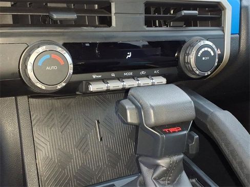 Used 2024 Toyota Tacoma TRD Off-Road image 14