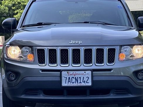 Used 2013 Jeep Compass Sport AWD/4WD image 3