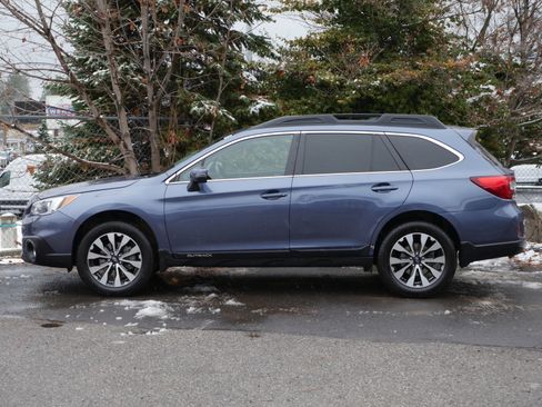 Used 2017 Subaru Outback 3.6R Limited image 15