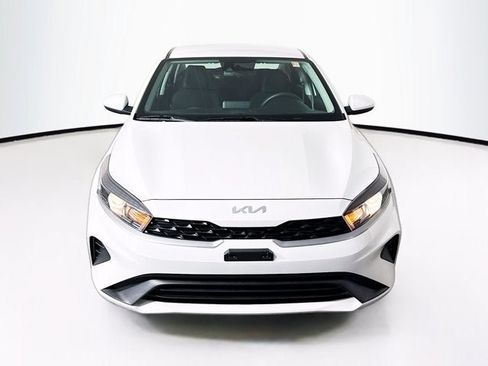Certified 2023 Kia Forte LXS FWD image 2
