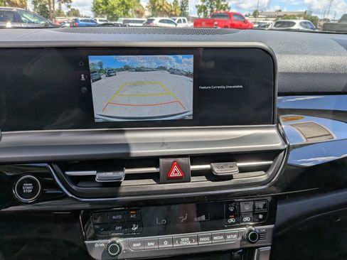 Certified 2025 Kia Seltos S AWD/4WD image 24