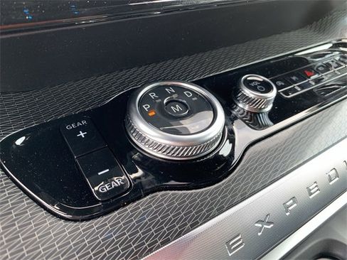 New 2025 Ford Expedition Max Platinum w/ Stealth Performance Package image 28