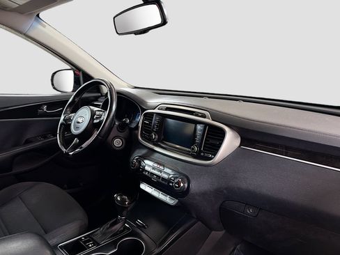 Used 2017 Kia Sorento FWD w/ LX Convenience Package image 29