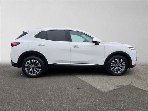 Used 2024 Buick Envision Preferred AWD/4WD image 2