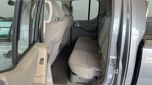 Used 2017 Nissan Frontier SV AWD/4WD image 14