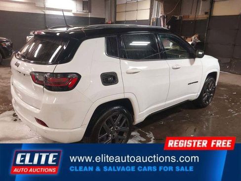 Used 2025 Jeep Compass Limited w/ High Altitude Package image 8