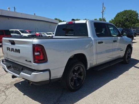 New 2026 RAM 1500 Express AWD/4WD image 3