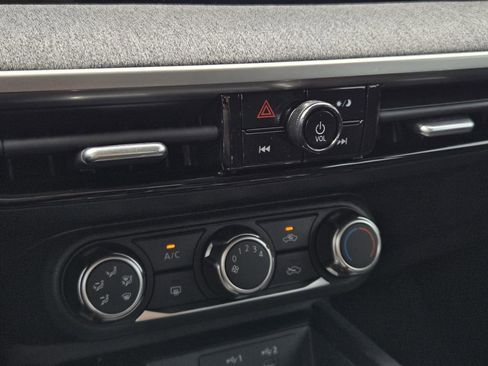 New 2026 Nissan Kicks SV w/ Charging Package FWD image 21