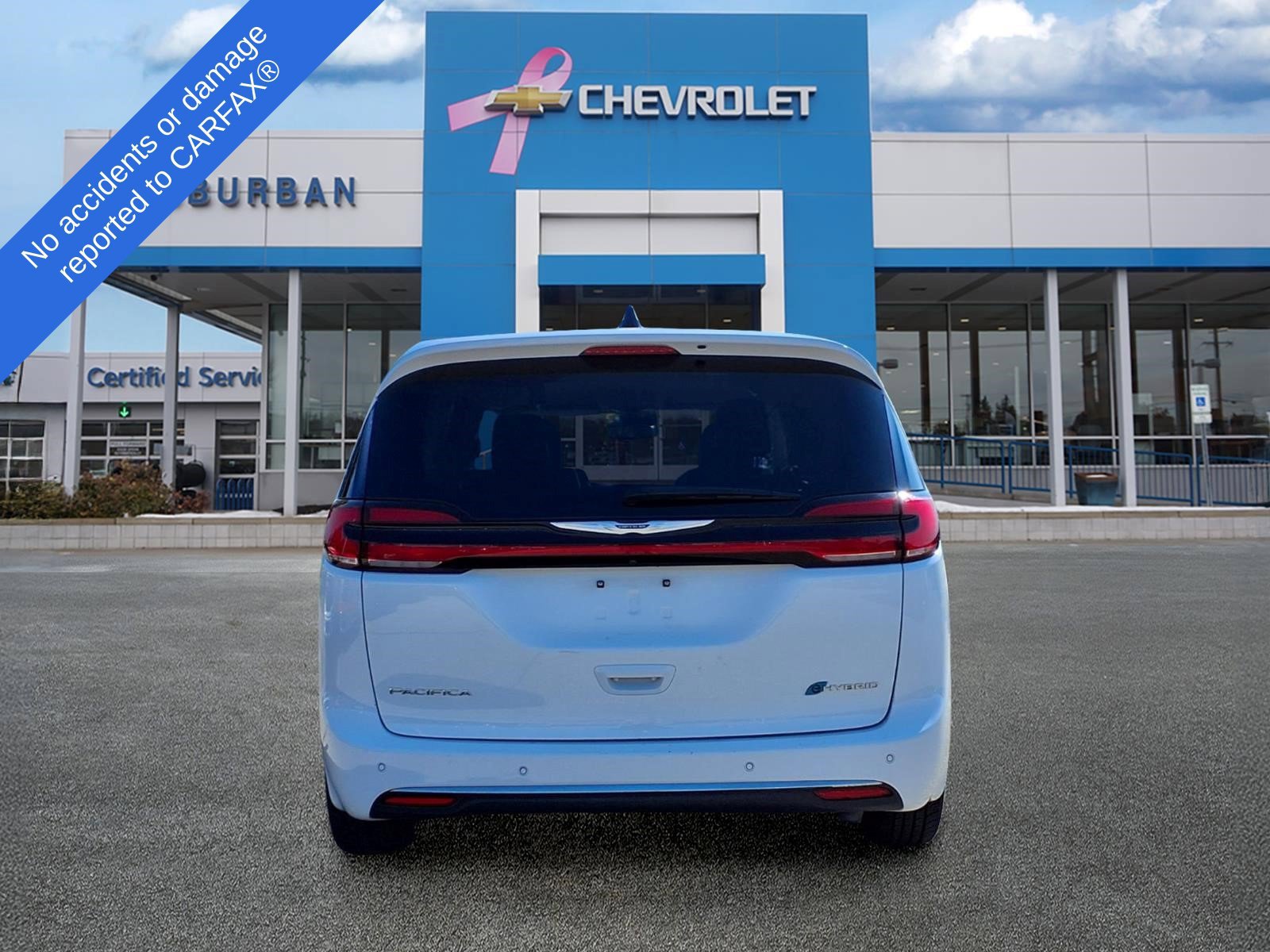 Used 2024 Chrysler Pacifica Limited FWD image 7