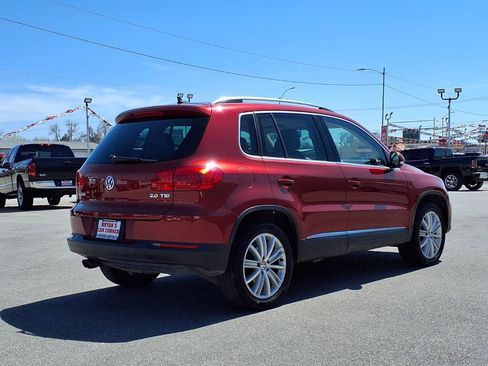 Used 2012 Volkswagen Tiguan S image 21