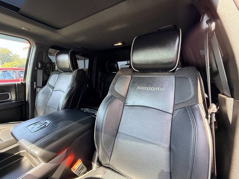 Used 2024 RAM 2500 Laramie w/ Night Edition image 30