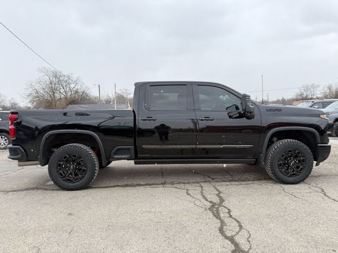 Used 2024 Chevrolet Silverado 2500 High Country w/ Midnight Edition image 12