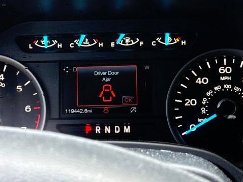 Used 2019 Ford F150 XLT w/ Equipment Group 302A Luxury AWD/4WD image 4