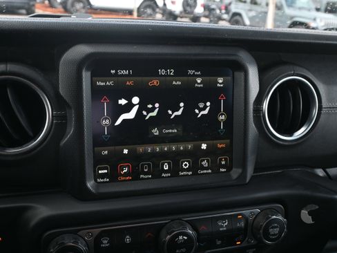 Used 2023 Jeep Wrangler Unlimited Sahara w/ Cold Weather Group AWD/4WD image 27