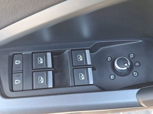 Certified 2025 Audi Q3 2.0T Premium Plus w/ Premium Plus Package image 30