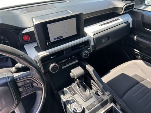 Used 2024 Toyota Tacoma TRD Off-Road AWD/4WD image 31