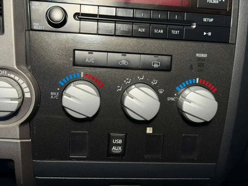 Used 2011 Toyota Tundra 4x4 CrewMax w/ Tow Pkg image 29