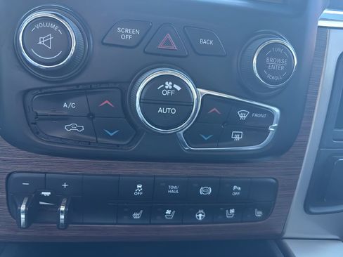 Used 2014 RAM 3500 Laramie AWD/4WD image 21