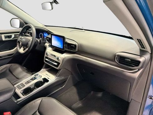 Used 2020 Ford Explorer XLT w/ Equipment Group 202A RWD image 26