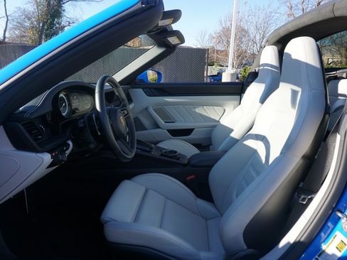 Used 2023 Porsche 911 Targa 4S image 12