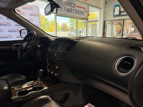 Used 2020 Nissan Pathfinder Platinum image 65