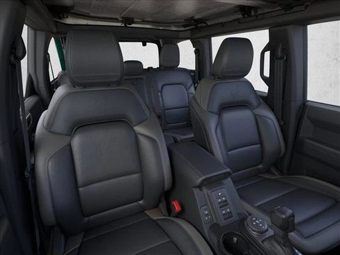 New 2025 Ford Bronco Outer Banks w/ Sasquatch Package image 8