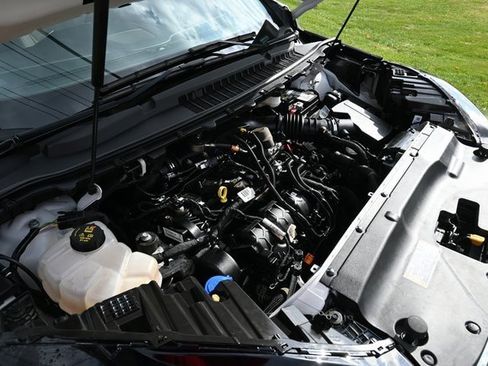 Used 2019 Ford Edge Titanium w/ Equipment Group 301A image 14