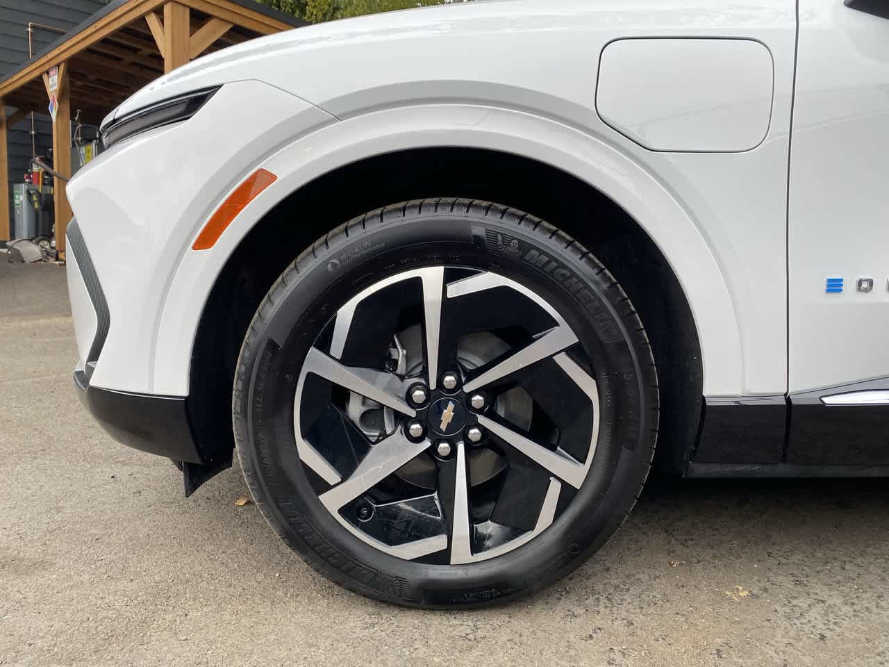 Used 2024 Chevrolet Equinox EV LT AWD/4WD image 11