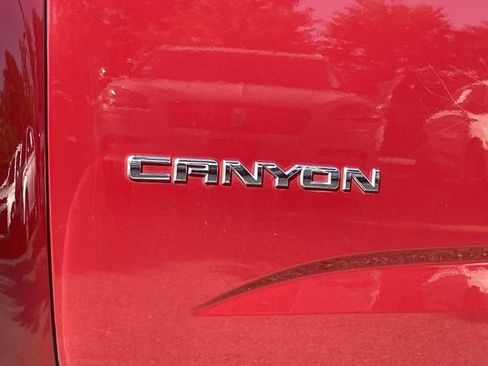 Used 2018 GMC Canyon SLT w/ Driver Alert Package AWD/4WD image 10