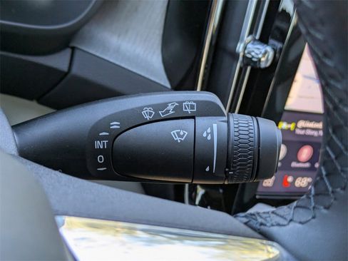 New 2026 Volvo XC40 B5 Ultra w/ Protection Package Premier image 36