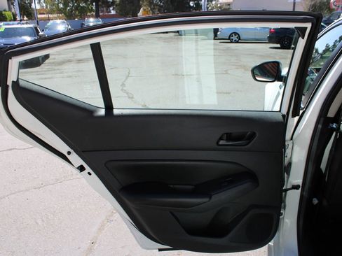 Used 2024 Nissan Altima 2.5 S image 11