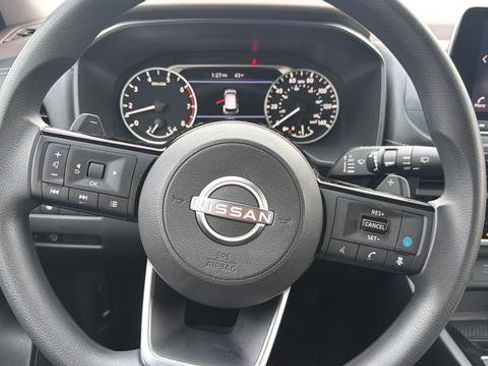 Used 2023 Nissan Rogue SV AWD/4WD image 39