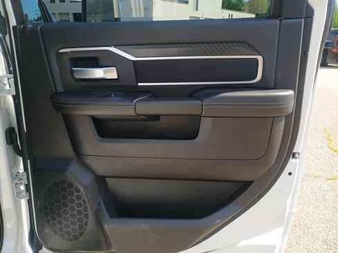 Used 2025 RAM 2500 Big Horn AWD/4WD image 16