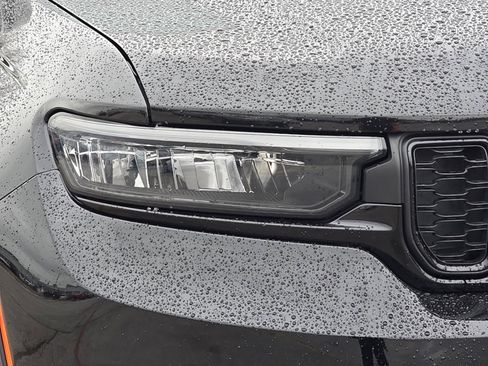 Used 2024 Jeep Grand Cherokee L Laredo image 8