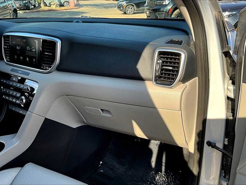 Used 2020 Kia Sportage EX image 33