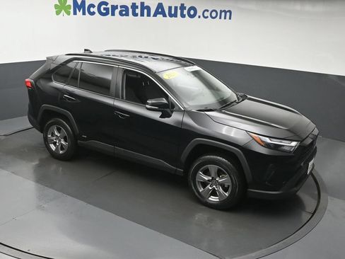 Used 2025 Toyota RAV4 XLE AWD/4WD image 3