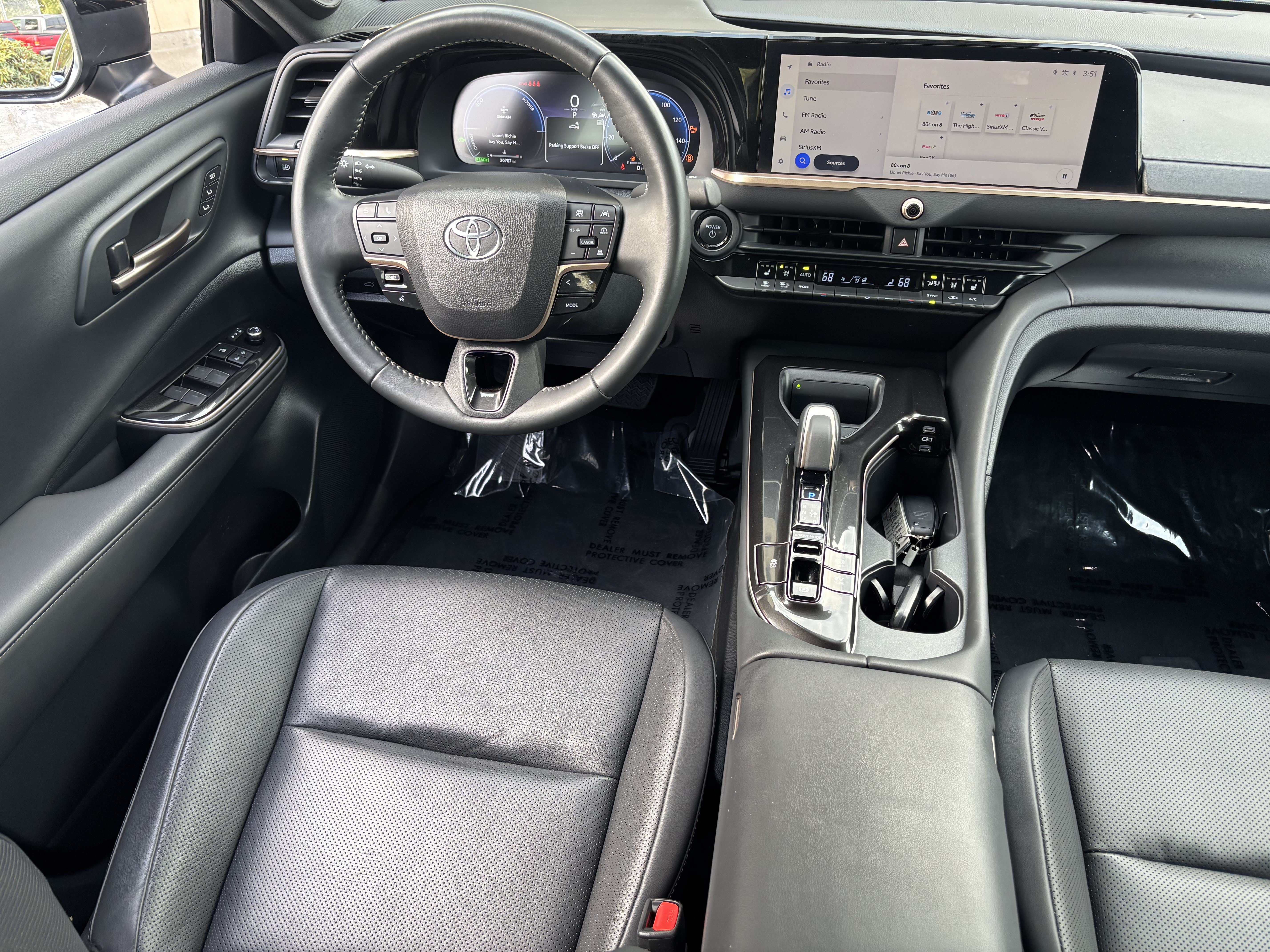 Used 2024 Toyota Crown AWD/4WD image 15