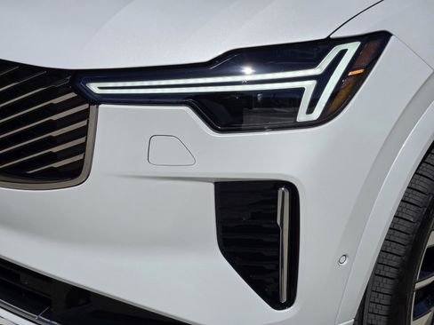 New 2026 Volvo XC90 T8 Plus w/ Protection Package Premier image 11