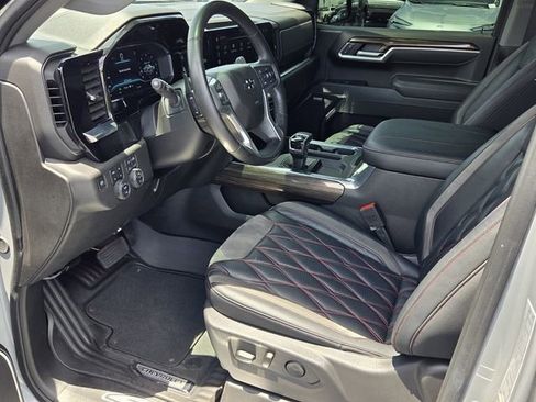Used 2025 Chevrolet Silverado 1500 RST AWD/4WD image 10