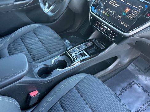 Used 2022 Chevrolet Bolt EUV LT w/ Comfort Package image 20