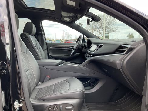 Used 2023 Buick Enclave Avenir w/ Avenir Technology Package AWD/4WD image 15