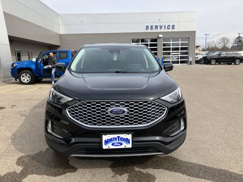 Used 2024 Ford Edge SEL w/ Convenience Package image 3