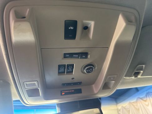 Used 2017 GMC Yukon Denali w/ Open Road Package RWD image 25
