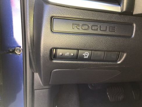 Used 2023 Nissan Rogue S AWD/4WD image 25