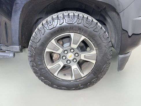 Used 2020 Chevrolet Colorado Z71 AWD/4WD image 26
