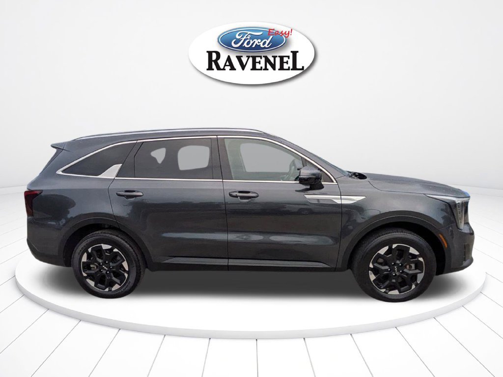 Used 2024 Kia Sorento S AWD/4WD image 3