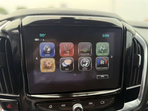 Used 2018 Chevrolet Traverse LT FWD image 17
