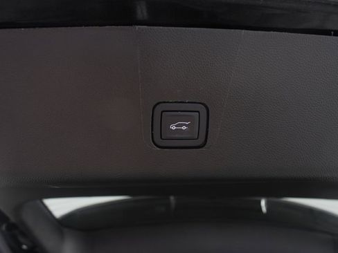 Used 2023 Chevrolet Traverse High Country image 26